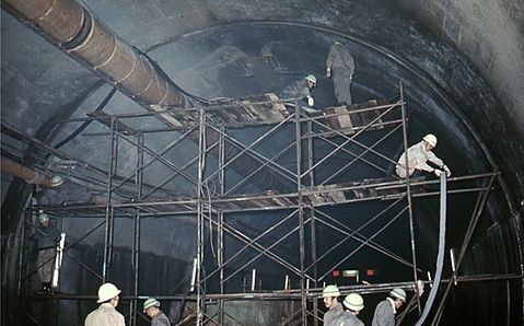 青函トンネル止水工事:画像
